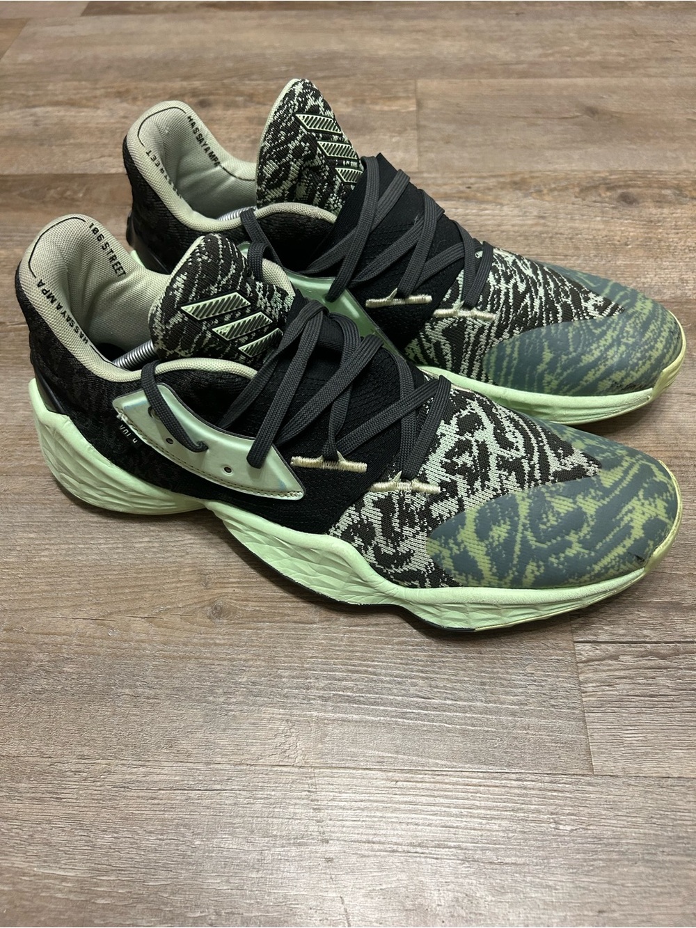 Adidas Harden Vol 4 Men's Size 12.5 Glow Green Basketball Sneakers Shoes